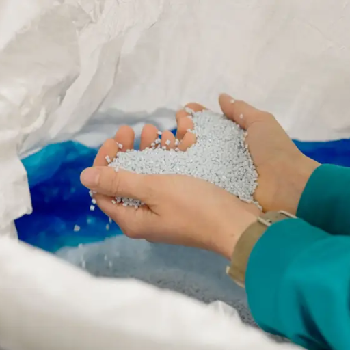 What are the Environmental Impacts of Using Virgin vs Recycled Plastic Pellets
