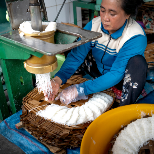 What are the benefits of using pfa in manufacturing