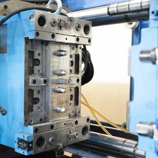 What is the process of injection molding with TPU and TPE